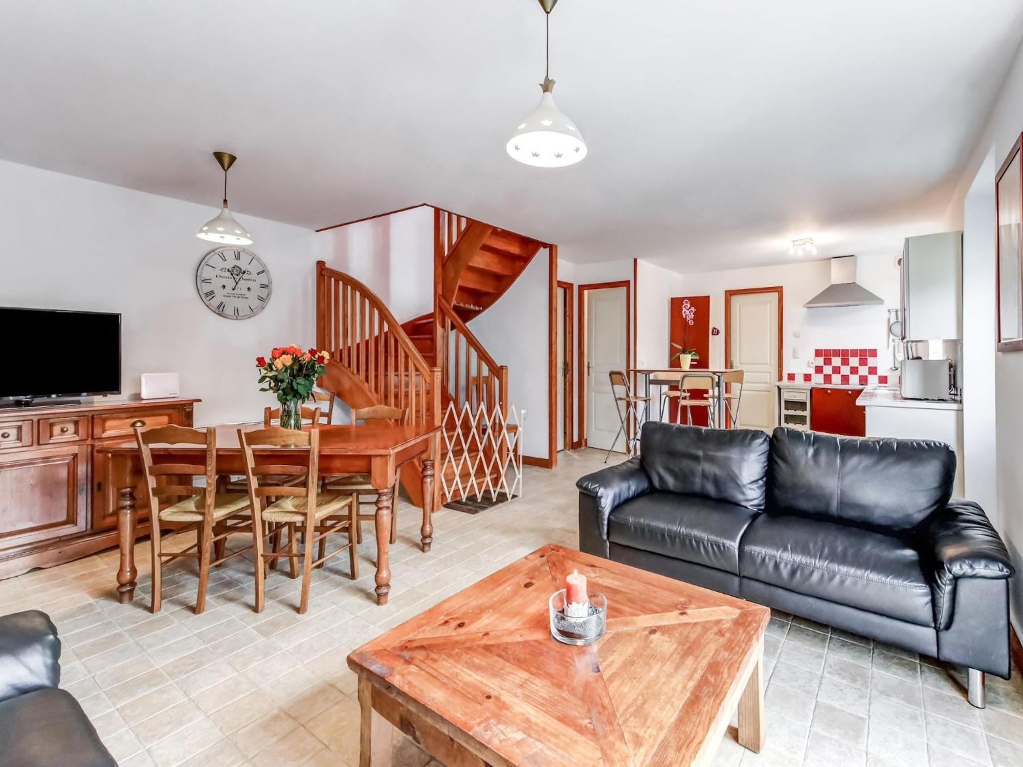 Holiday Home With Garden In Brainville Экстерьер фото